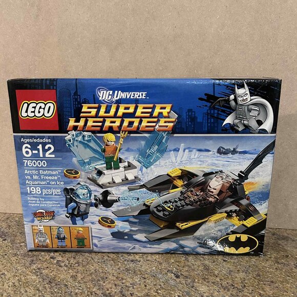 LEGO SUPERHEROES “Artic Batman vs. Mr. Freeze: Aquaman on Ice” Building Toy NEW - Picture 1 of 4